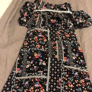 A super cute kids flower dress